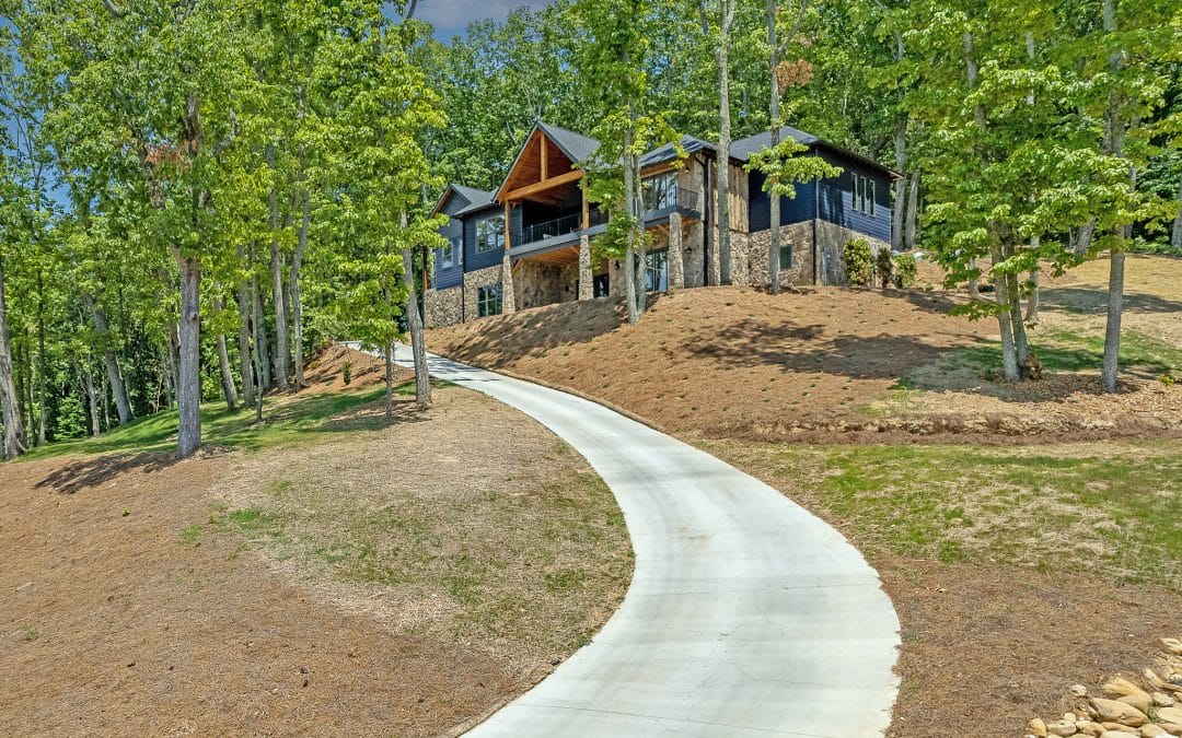 The Appeal of Large Wooded Estate Lots